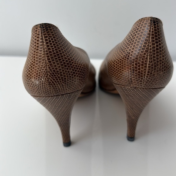 Vintage Rene Mancini Tan Textured Heels - Picture 4 of 10